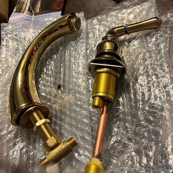 NWT Bathroom Faucet with Brass Pop-Up, Polished Brass Magellan KB962B - Picture 9 of 9